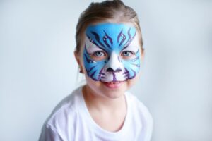 pintacaras tigre azul maquillaje Anima'ns Animación infantil para eventos, bodas, comuniones...